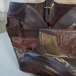 COACH ブラウンレザートートバッグ　y2k coach y2k bag シグネチャー ハンドバッグ トートバッグ